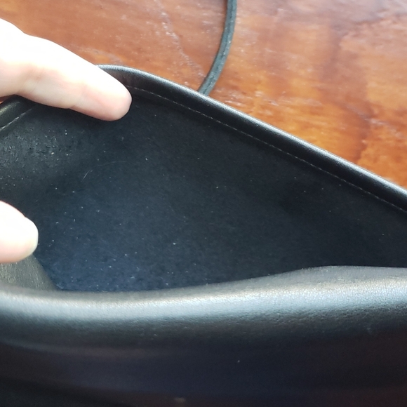 Adorable Coach Crossbody Purse - Picture 5 of 7